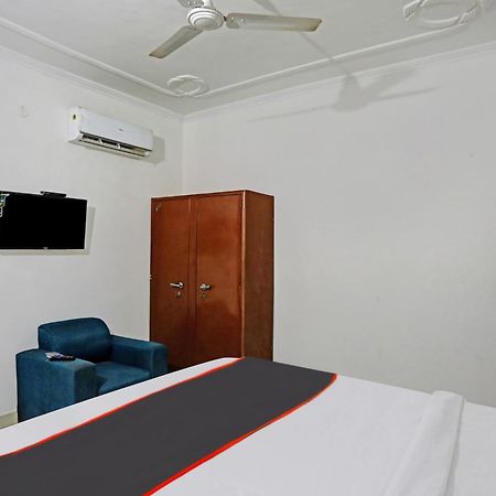 Collection O Mayank Guest House Near Iskcon Temple Noida Kālkāji Devi 외부 사진