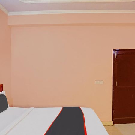 Collection O Mayank Guest House Near Iskcon Temple Noida Kālkāji Devi 외부 사진