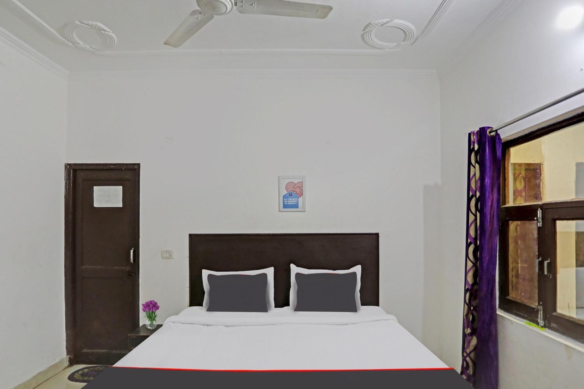 Collection O Mayank Guest House Near Iskcon Temple Noida Kālkāji Devi 외부 사진
